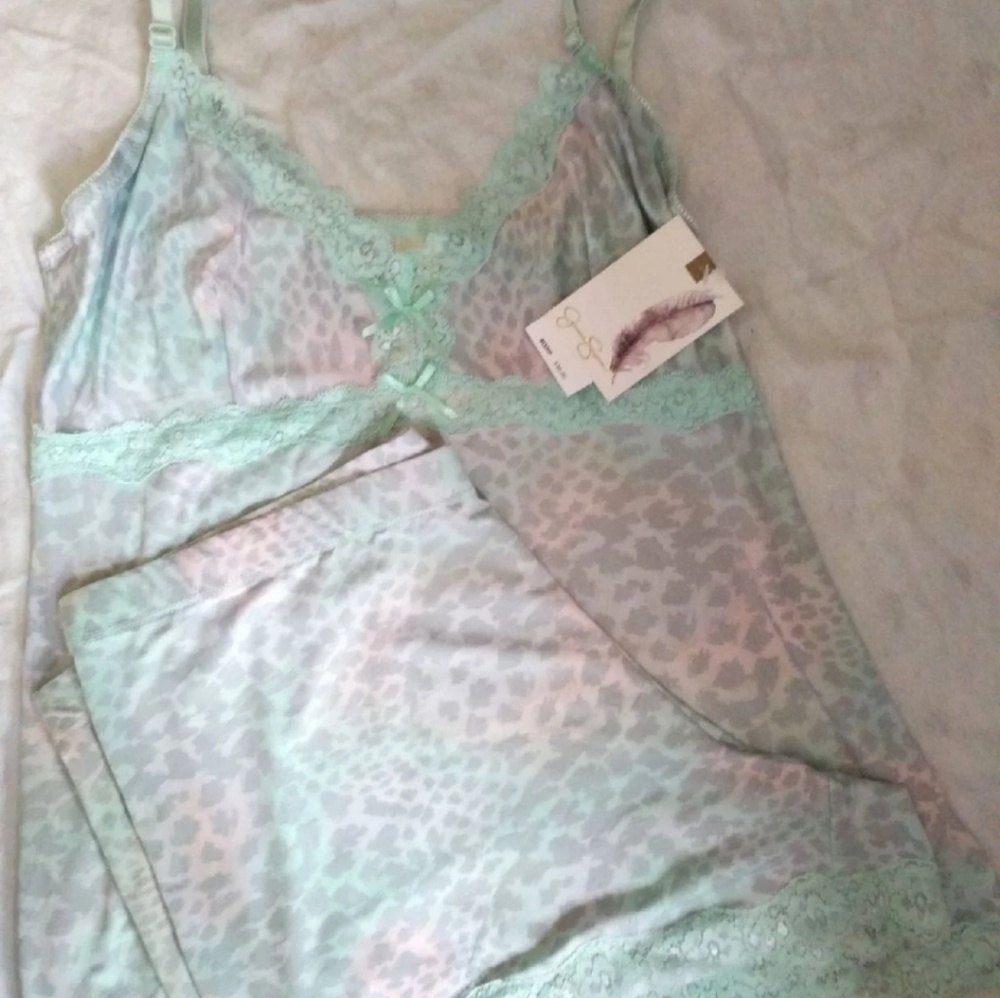 Nwt Jessica Simpson cami/short set